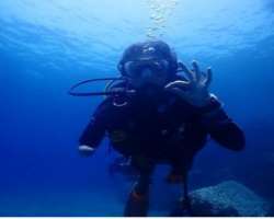 Her disability does not put a hurdle for her to live a full enjoyable life. She enjoys adventurous sports like scuba diving, riding bikes, and others 